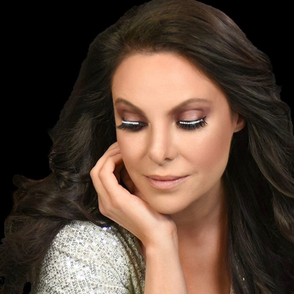 Tori Belle crystal eye lash bling - Picture 8 of 8